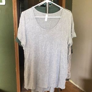 LuLaRoe Gray basic tshirt